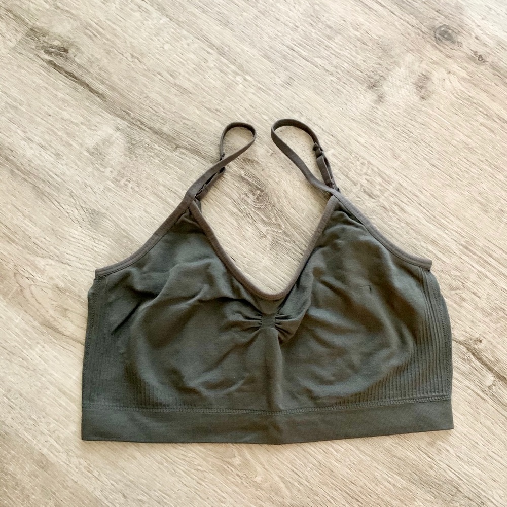 Preowned seamless bralette size S